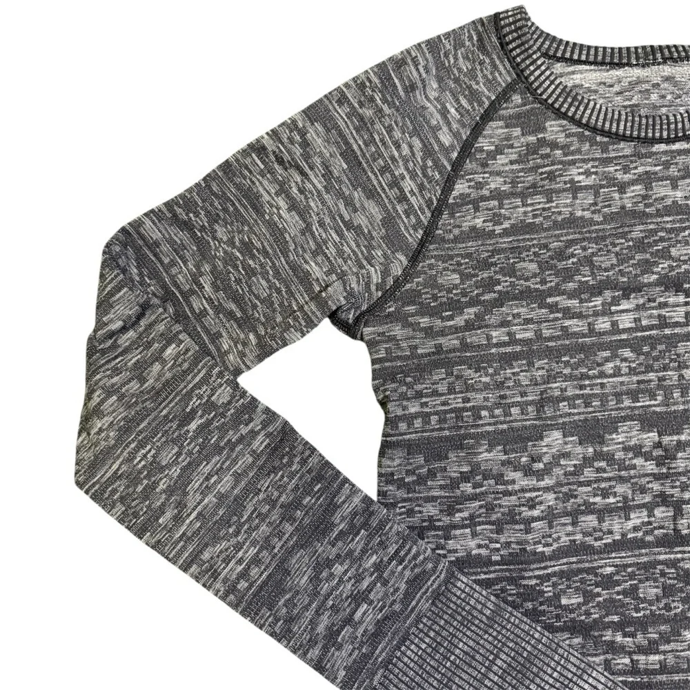 lululemon athletica Gray Patterned Long Sleeve Shirt - Picture 3 of 5